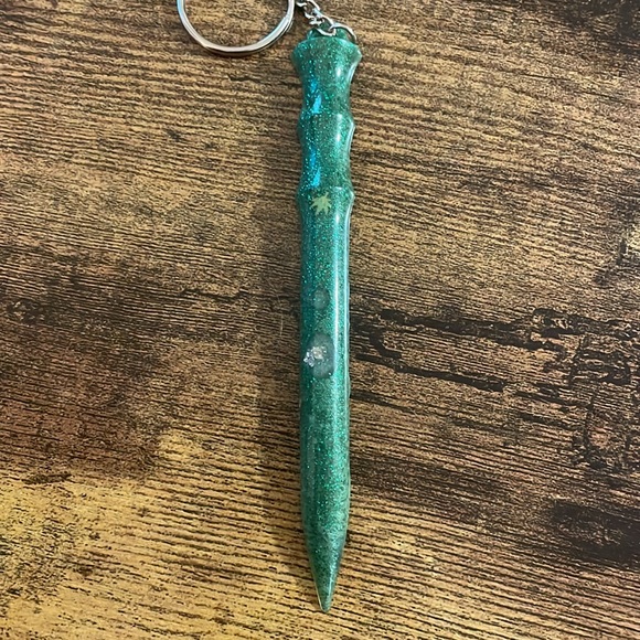 Set of Resin self defense keychains - Picture 2 of 4